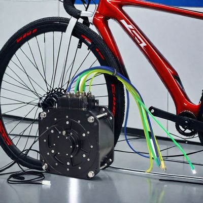 Động cơ ba pha đồng bộ 60V 26 &quot;DC không chải làm mát bằng nước cho xe đạp lai điện