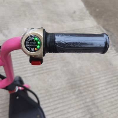 8 Inch Electric Scooter với giỏ và ghế Max Speed 15km/h Range Per Charge 8-10KM
